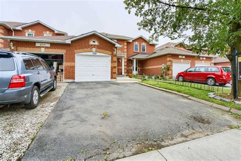 202 Timberlane Dr, Brampton, ON L6Y 4V6 .